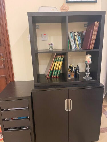 مكتبه مع ادراج 