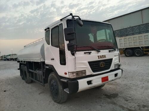 FOR SALE: TATA WATER TANKER (2006 M