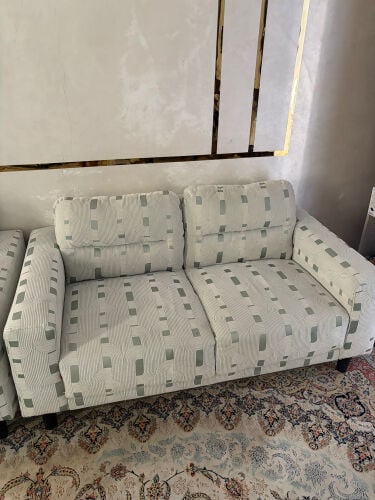 للبيع