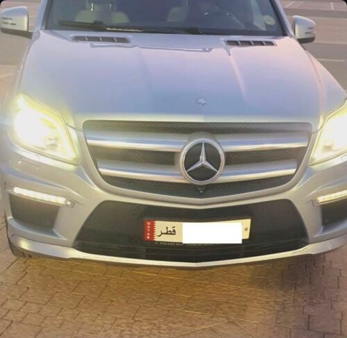 مرسيدس جي ال 500 
اللون فضي
