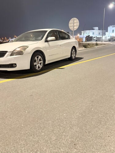 نيسان للبيع