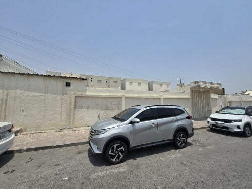 للبيع بيت في الريان الجديده