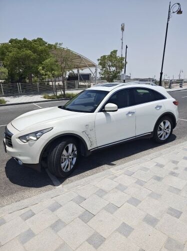 Nisan infinity QX70