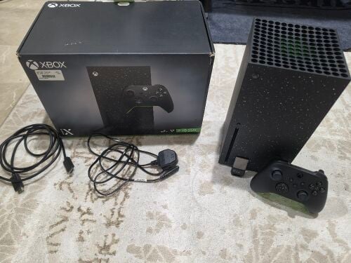 Xbox Series X 2TB + WD C50 1TB