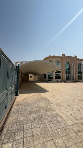 فيلا مستقلة للإيجار – القطيفية