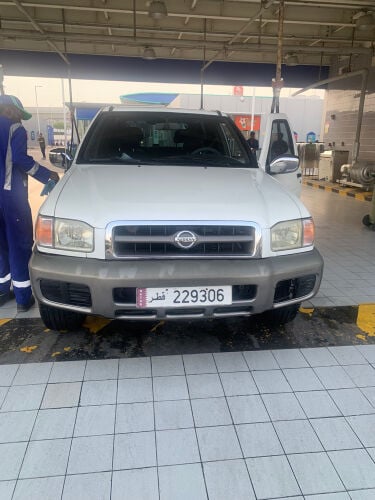 Nissan Pathfinder - 2001