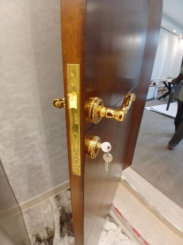 Door lock installation 
service
