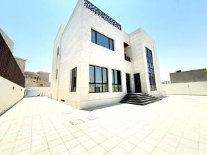 5BR VILLA+BASEMENT, LIFT & POOL