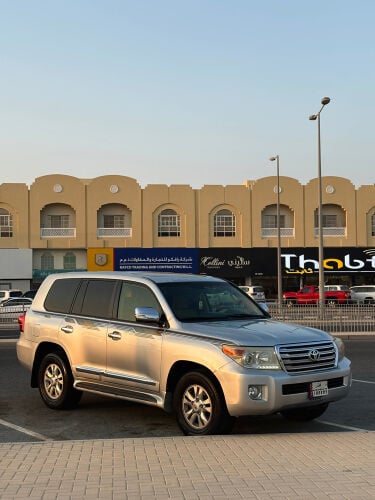 Toyota Land Cruiser GXR V8 2013 