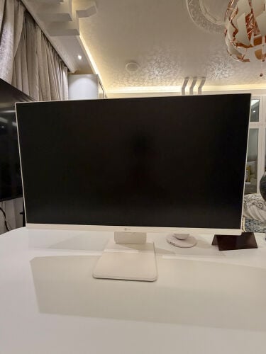 LG Smart Monitor 