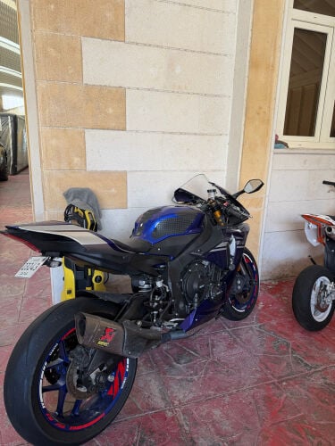 Yamaha R1 2017