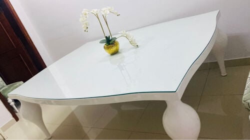 طاولة طعام 