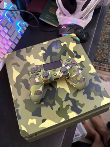 PS4 slim 1TB limited edition 
