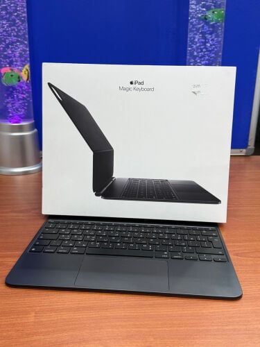 iPad Pro 13 inch M4/M5 keyboard 