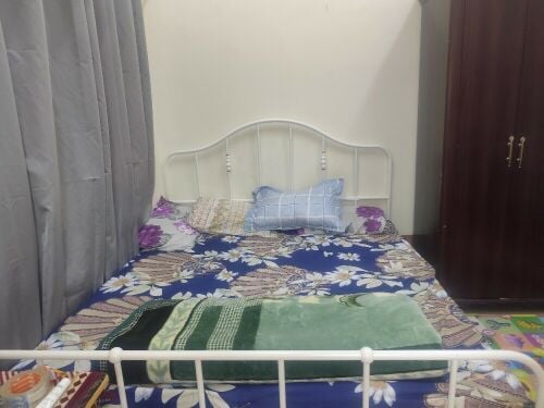 Bed with mattress for sale, excelle