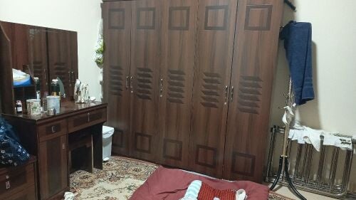 للبيع