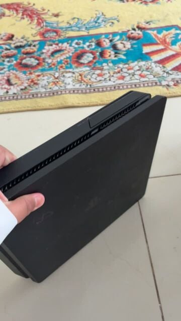 سوني فور
