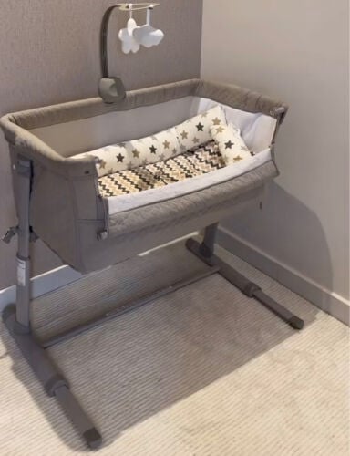 سرير اطفال