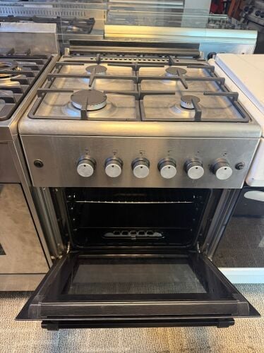 Akai  jpani 4 burners cooking rang