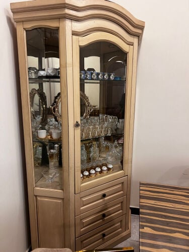 corner display cabinet 