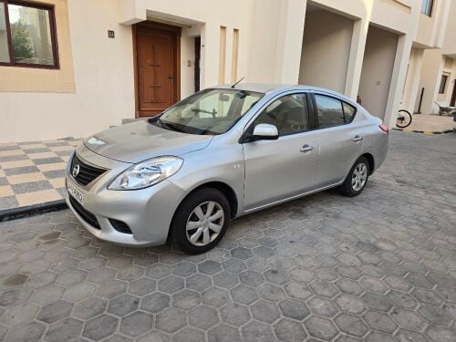 nissan sunny 2012