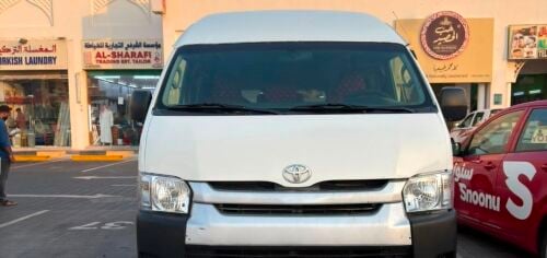 TOYOTA HIACE HIGHROOF
