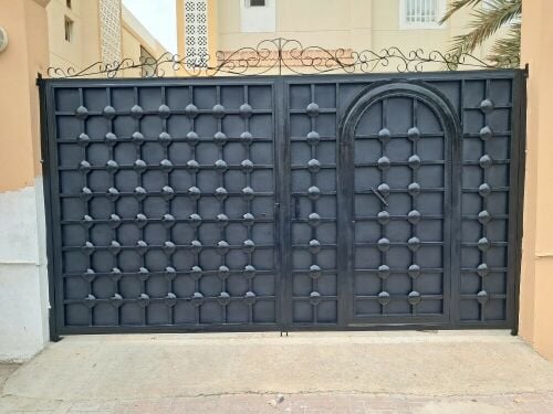 نقوم بجميع الحدادة ترتيب وتركيب ا