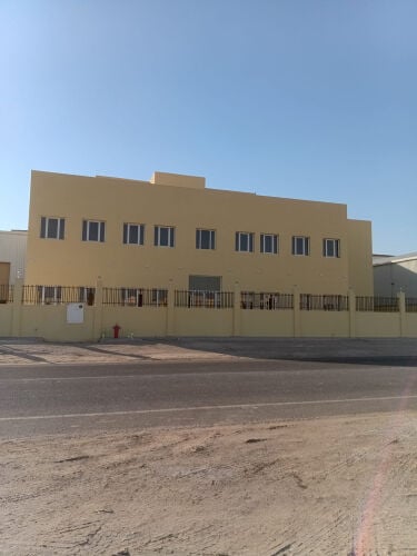 للإيجار مخزن في بركة العوامر 