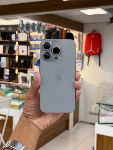 iPhone 15 pro 256 gb battery 85