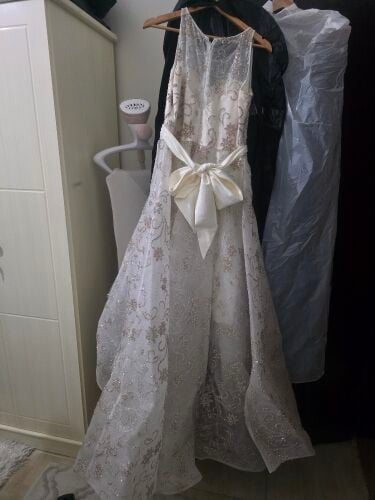 wedding dress