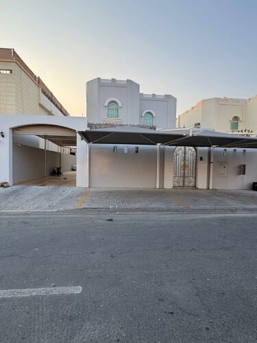 للايجار فيلا المعموره بالمكيفات 