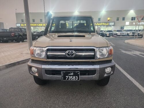 Toyota LX V8