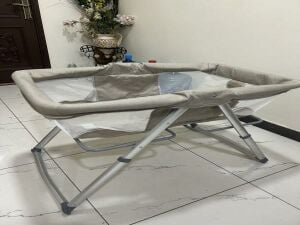 سرير أطفال من جونيورز
