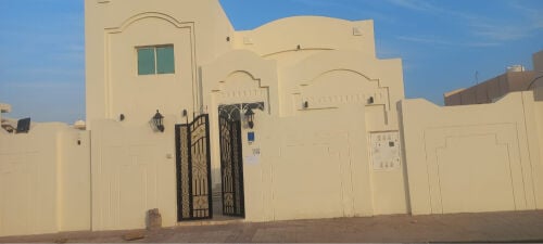 للإيجار فيلا بالوكرة مع ملحق 
