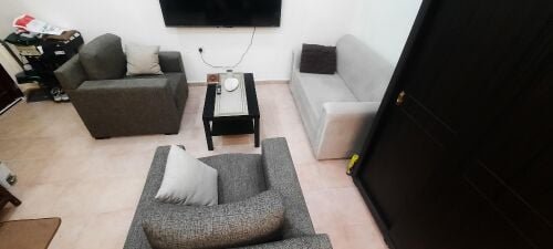 Seating set with table