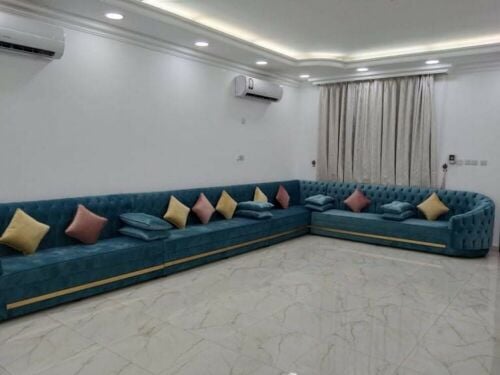صناعة وتنجيد الأرائك والستائر