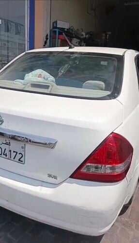Nissan tida 2009