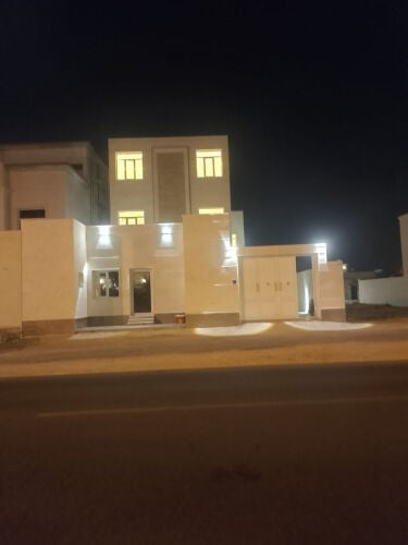 للبيع في الخور