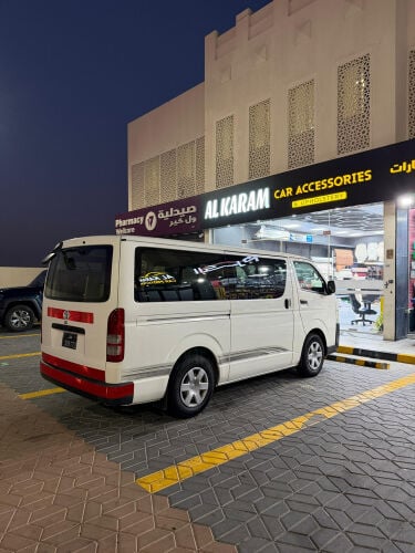 Toyota Hiace 2015
