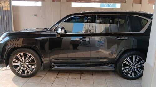 Car exterior polish and wash at hom