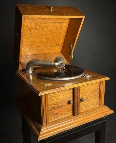 Antique Gramophone 1900s