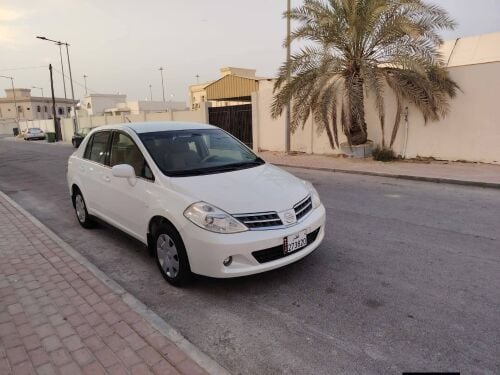 nissan tida
