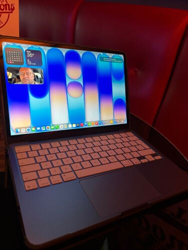 new MacBook Neo 512