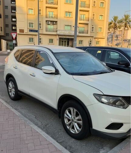 FOR SALE: Nissan X-Trail 2015 (4WD)