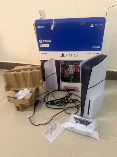 PS5 slim disc 1TB like new
