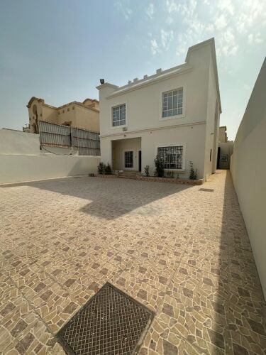 villa for rent in Umm Salal Ali