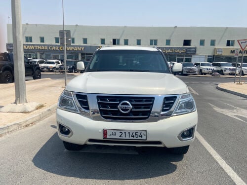 Nissan SE 2012 white 