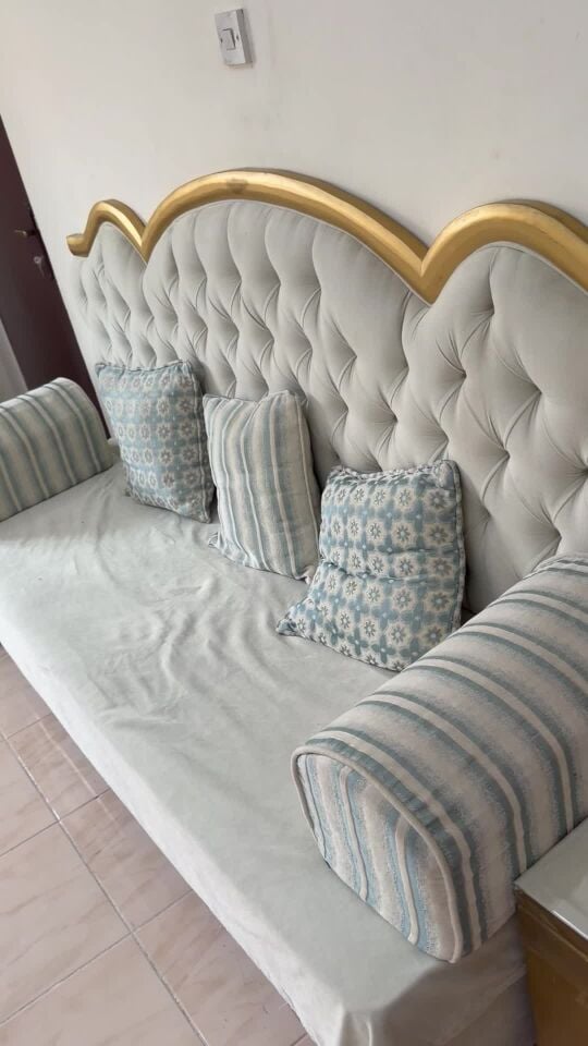 مجلس للبيع العاجل