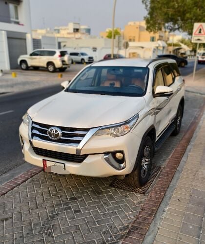 Toyota fortuner V6