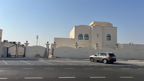 Villa for sale in Khamisa
